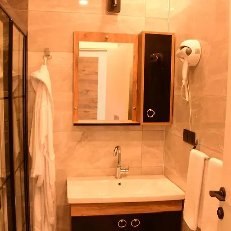 Hotel Sevilla *