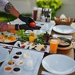 ホテル Sevilla クシャダス